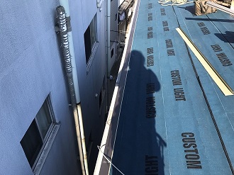 軒先水切りと防水紙敷設後