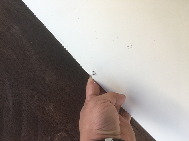 庇と外壁の隙間