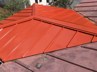 屋根部分葺き替え工事後、屋根塗装実施