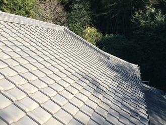 雨漏りが発生している瓦屋根