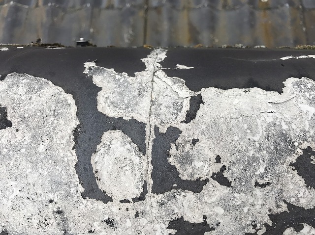 セメント瓦の剥離