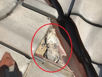 露出し劣化した防水紙