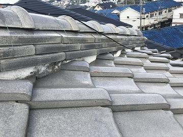 棟瓦付近には劣化が見られない