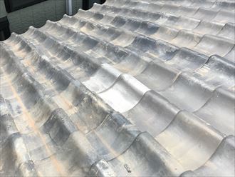 葛飾区立石にて台風の影響で浮きやズレが生じ雨漏りを起こしている瓦屋根の調査を実施しました