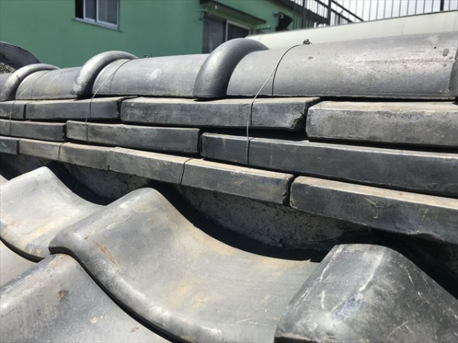 漆喰の劣化と瓦の隙間