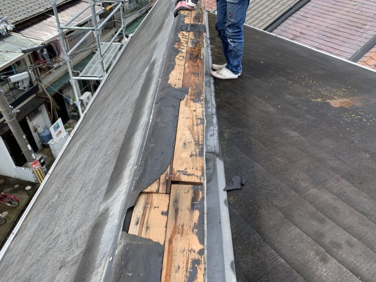 養生剥がし貫板の状況を確認