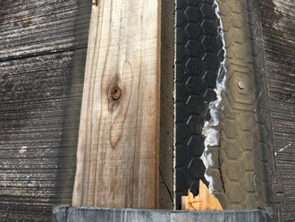 福生市福生でスレート屋根の棟板金飛散と瓦屋根の瓦ずれから雨漏り