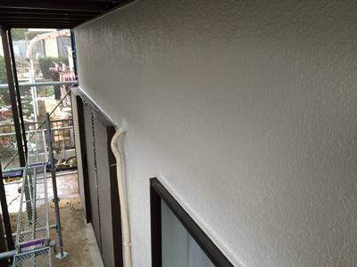 塗装後で耐久性を回復させたモルタルが胃壁