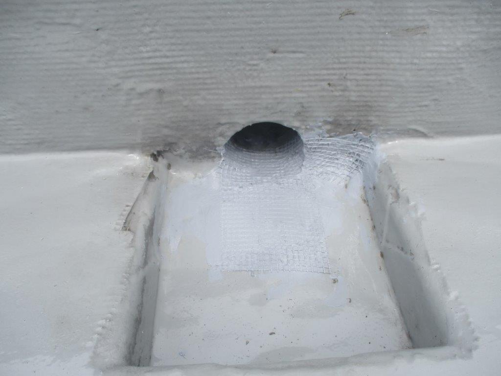 排水口亀裂部分補修