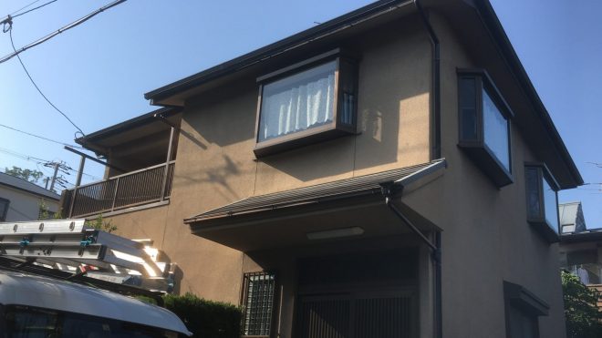 固定が緩んだ棟板金が原因の雨漏り発生、棟板金交換のご提案｜吹田市