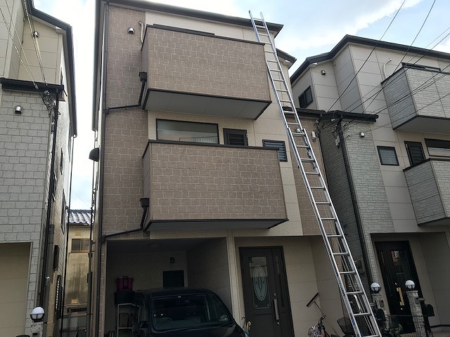 八尾市にて、台風被害で雨漏り検査を含めた屋根調査を行いました