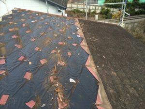 既存のスレートを剥がす