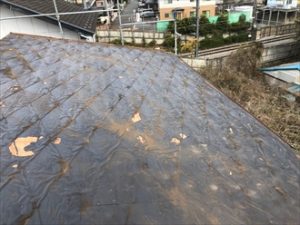 屋根材を撤去した際に出た埃やゴミは清掃