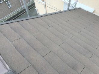 スレート屋根の外観