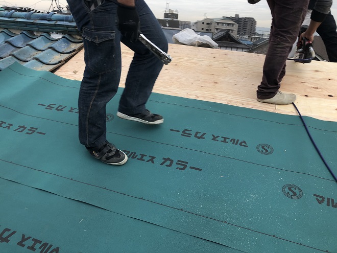 ルーフィングの固定