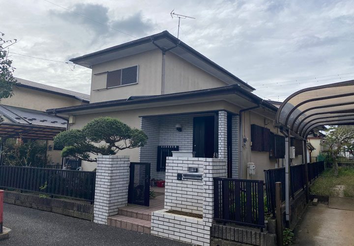 東村山市恩多町にある化粧スレート屋根を塗装メンテナンス施工したお住まい