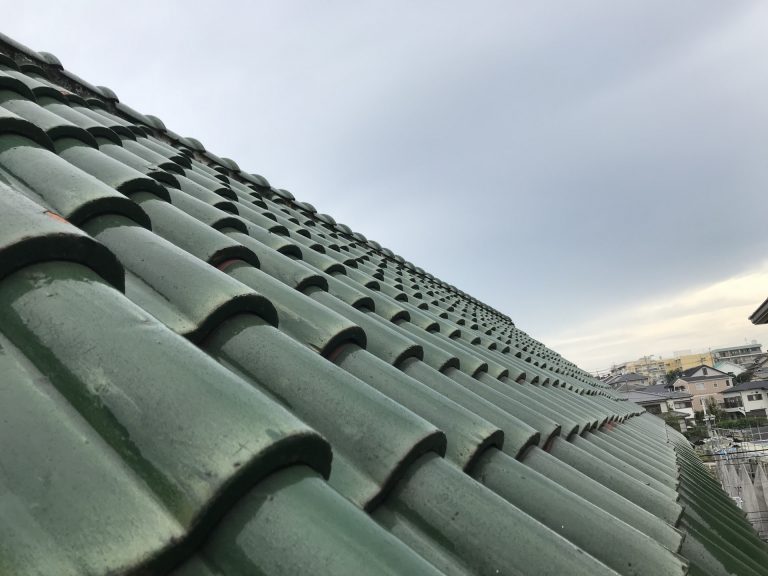 緑色が綺麗な釉薬瓦