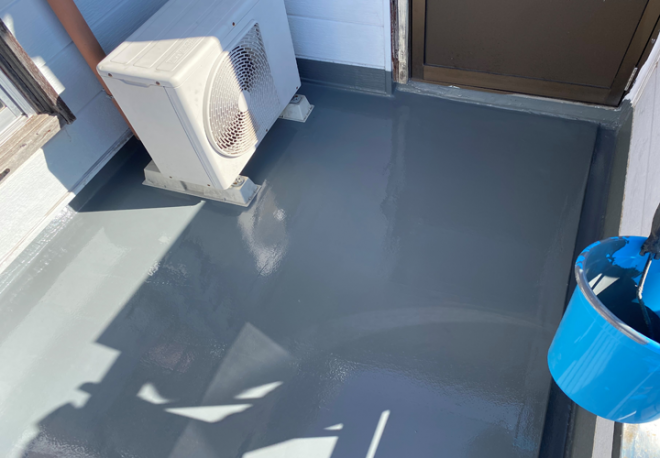 通気緩衝工法によるウレタン防水工事が完了