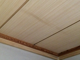 雨漏りによる天井の染み