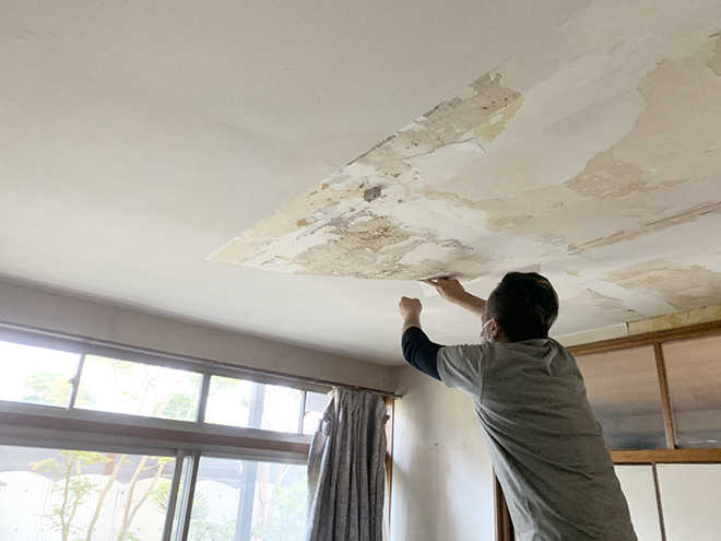 天井のクロスの張替え