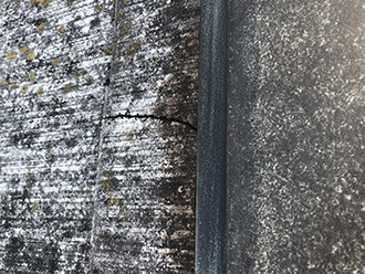 スレートにヒビ