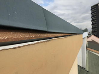 ケラバ板金が緩んでいる