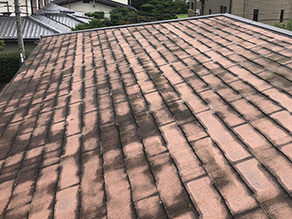 黒ずんだスレート