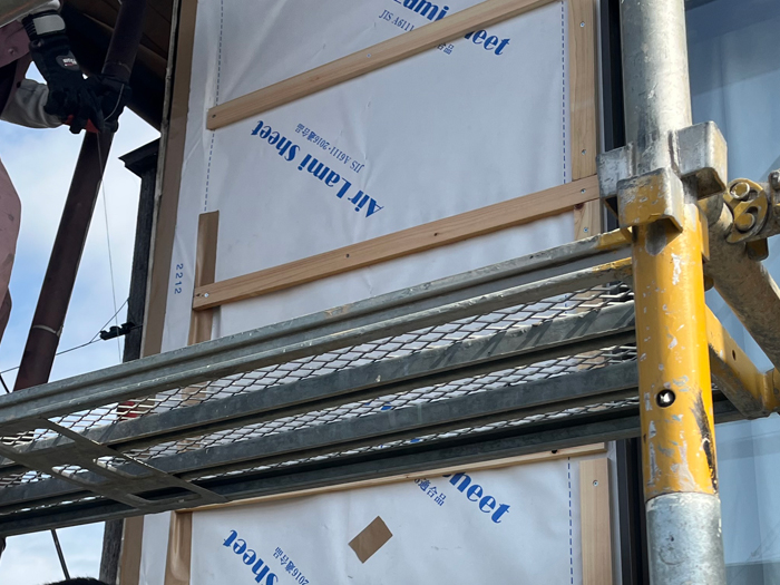 防水シートの張り替えと下地補強