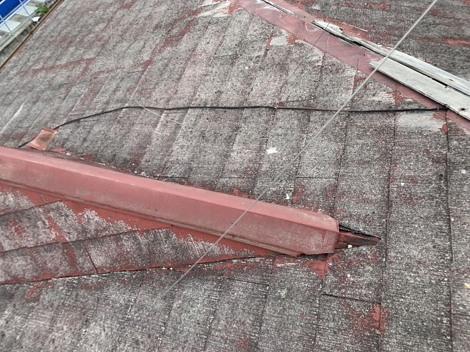 経年劣化が塗膜が剥がれたスレート屋根