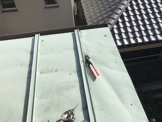 捲れた板金補修