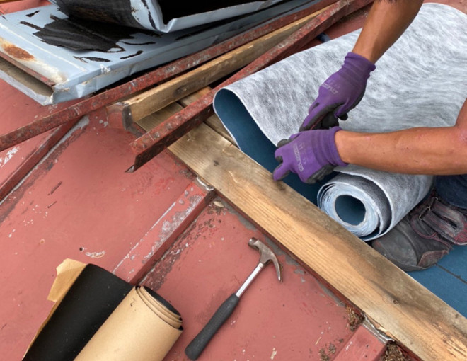 町田市本町田で雨漏りした瓦棒屋根の屋根葺き替え工事と屋根塗装