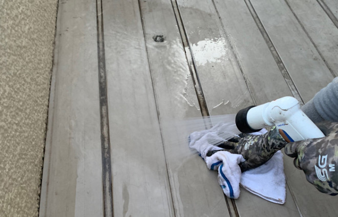 品川区大井のバルコニー雨漏りをウレタン防水工事で補修します