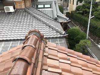 一部が剥がれてしまった漆喰