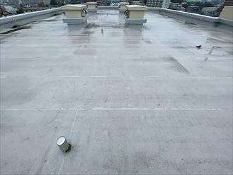 横浜市都筑区牛久保のマンションにて陸屋根の勾配（傾斜）・排水不良を確認