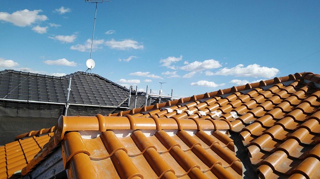 漆喰の詰め直しが完了した屋根