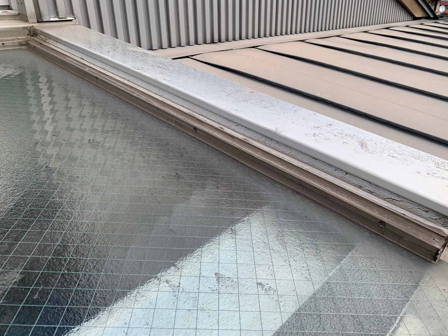 長久手市で天窓のパッキンの劣化