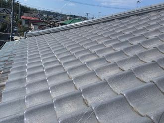 雨漏りしている屋根の点検