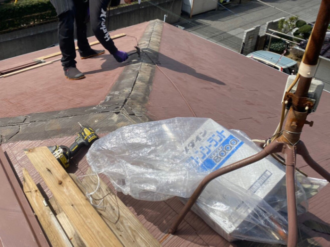 棟板金交換工事　古い板金の撤去