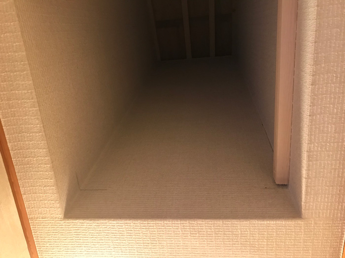 天窓撤去後の内装工事