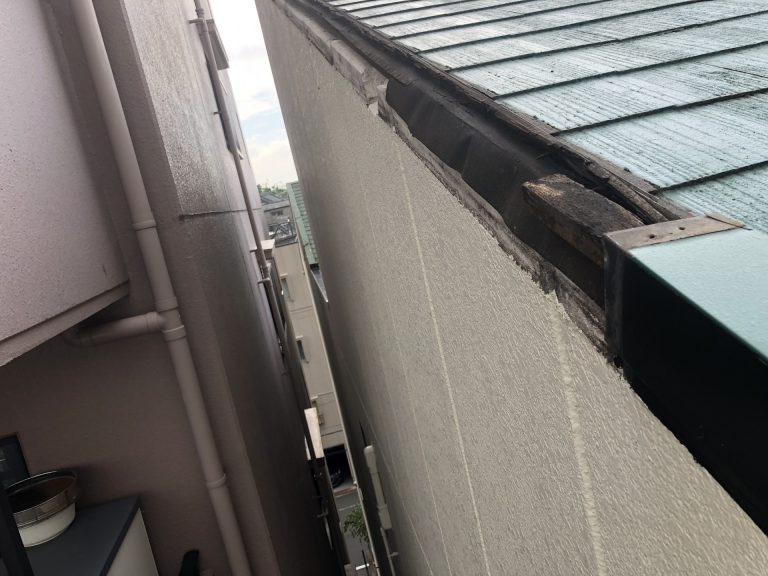 板金が外れたケラバ側面