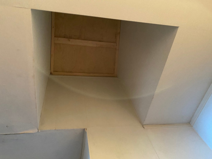 塞いだ天窓の工事