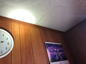 雨漏りを起こした2階室内