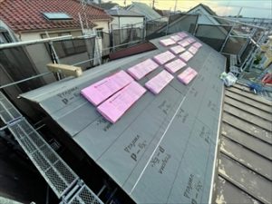 ルーフィングにはPカラーEX+を使用