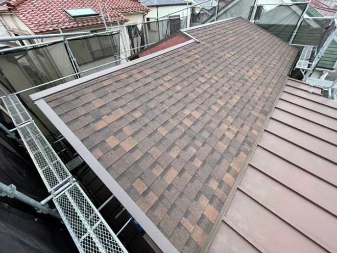 オークリッジスーパーの葺き替えで雨漏り解消