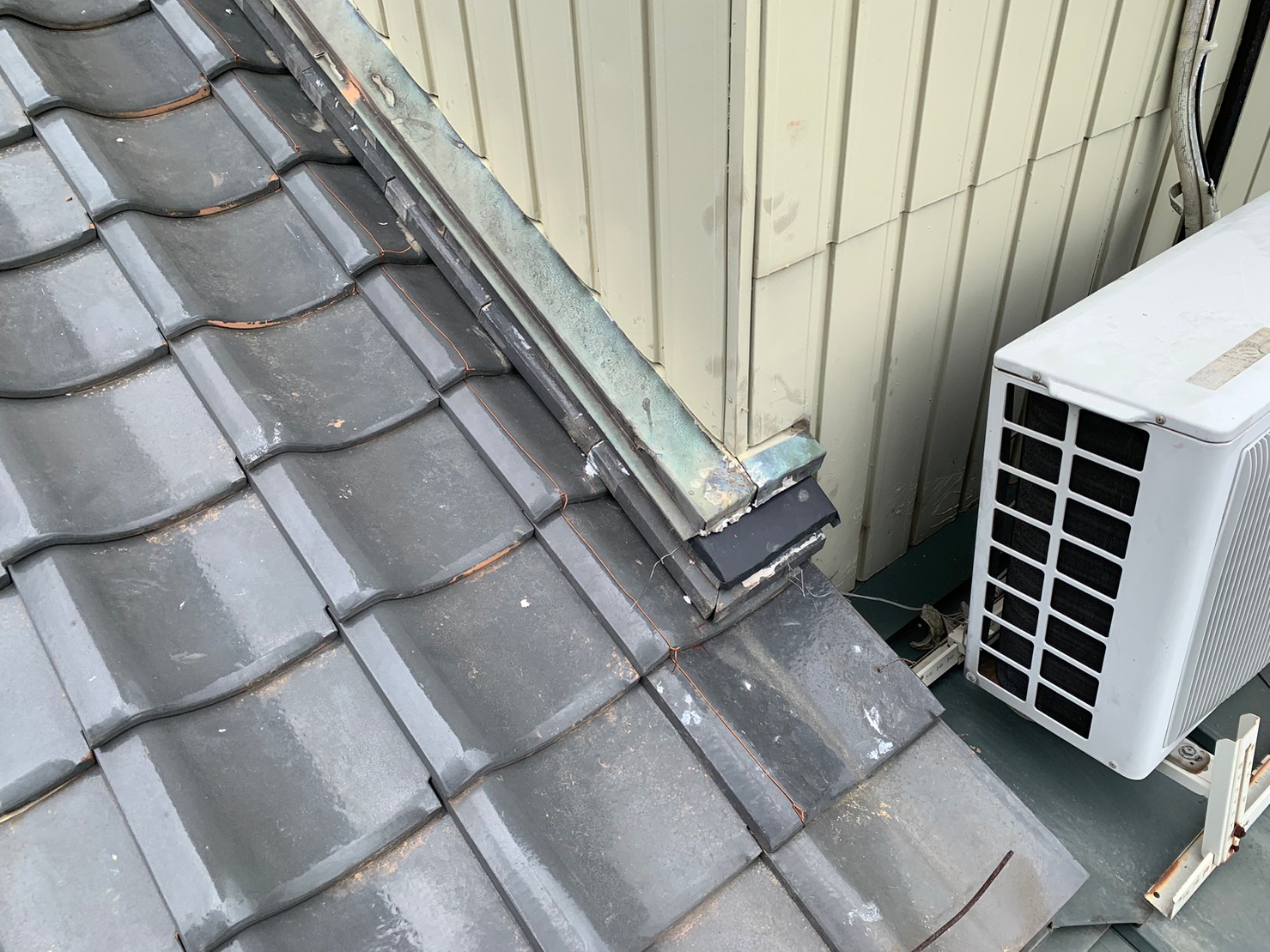 長久手市で雨漏りしていた瓦屋根