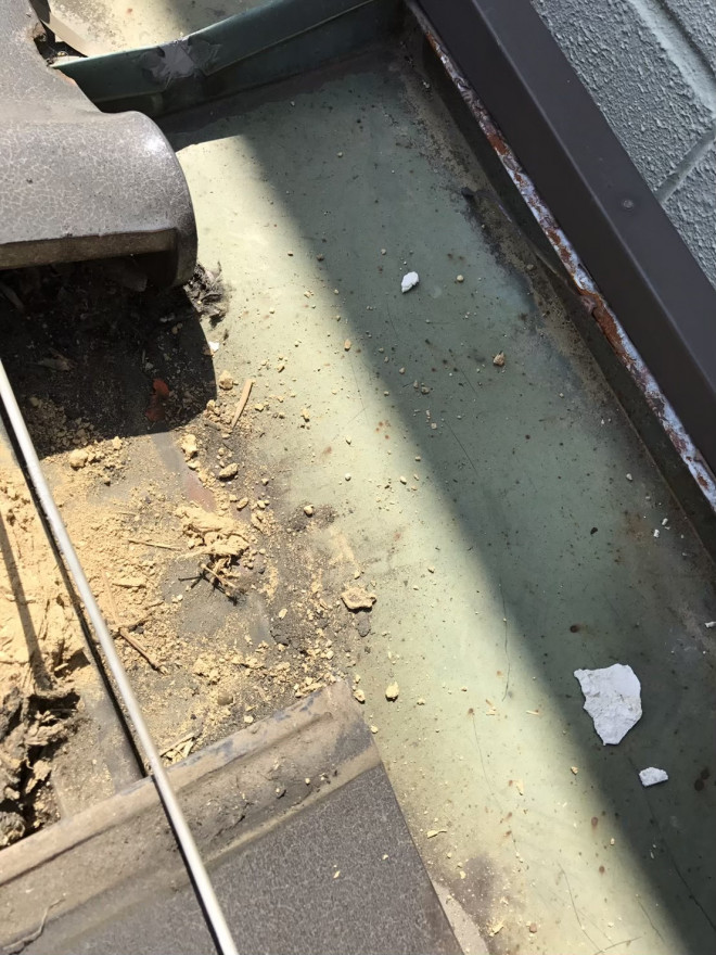 箱樋　瓦めくり