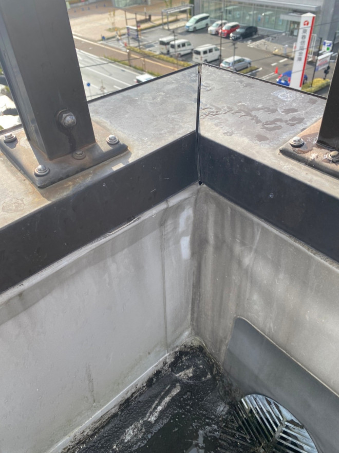 シート防水　穴