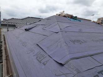 ルーフィングを敷設