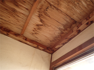 室内への雨漏り