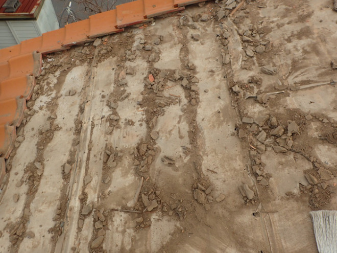 屋根の部分葺き直し工事